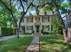 Homes for Sale in Alamo Heights